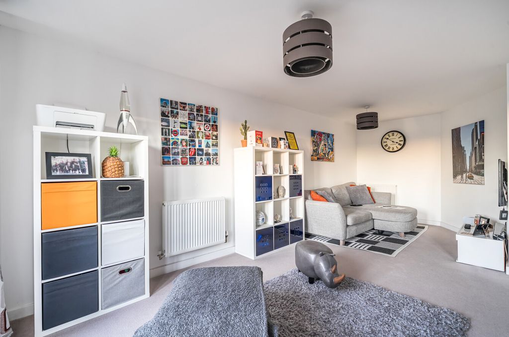 Property photo 3 of 17 1393325-18-69457c...