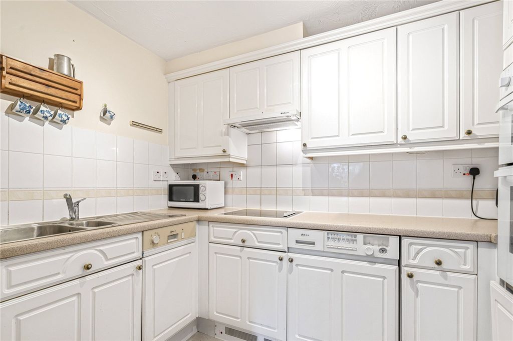 Property photo 3 of 15 Picture No. 13