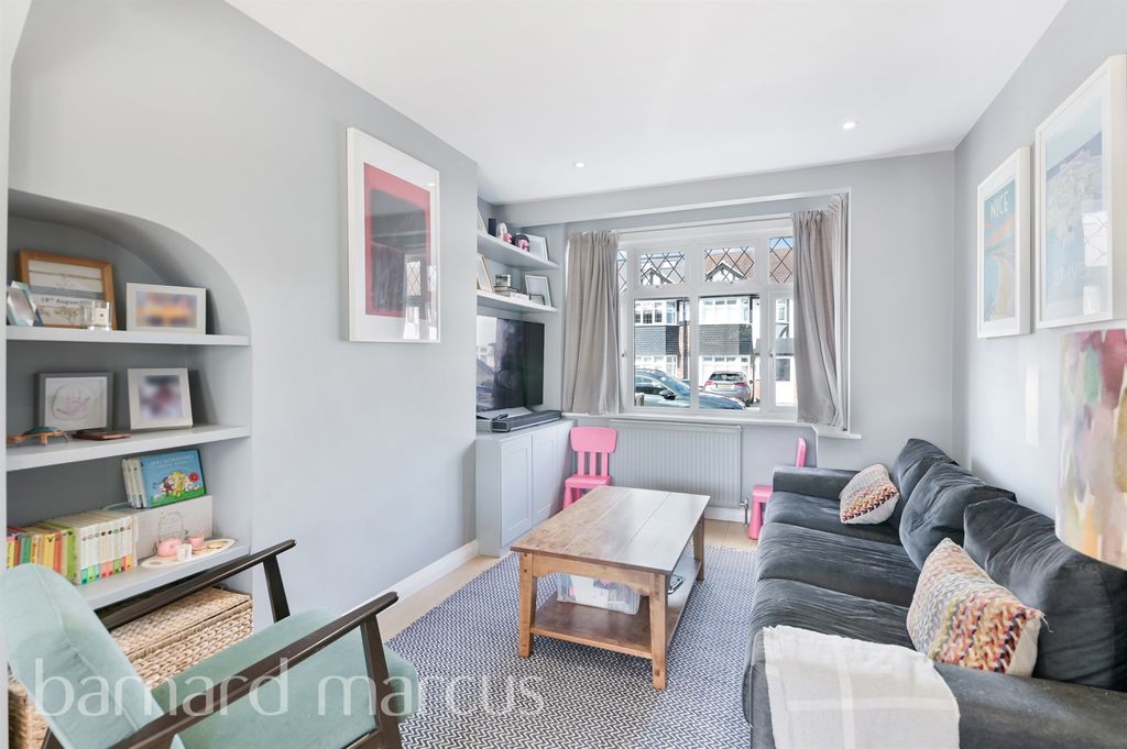 Property photo 2 of 10