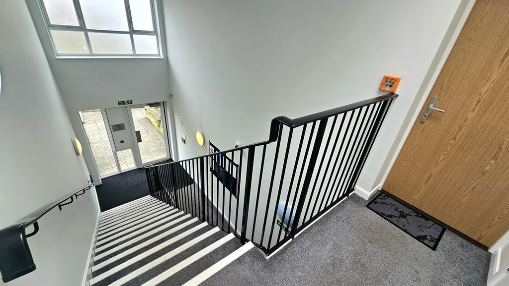 Property photo 2 of 9