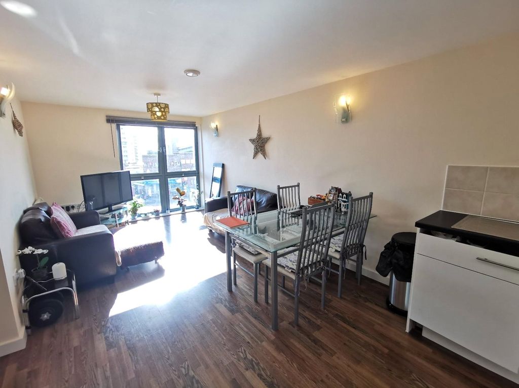 Property photo 3 of 8 Picture No. 04