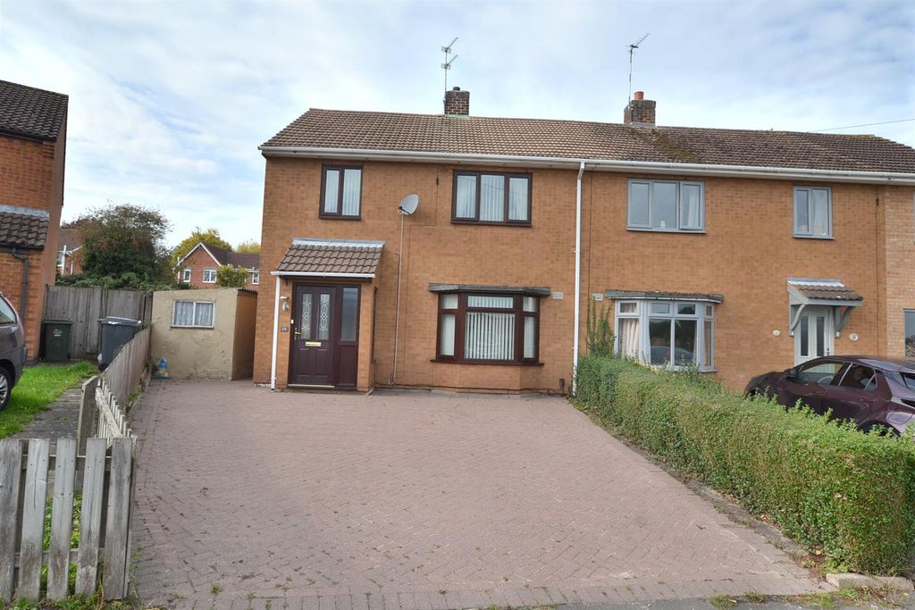 Property photo 1 of 20 Outside