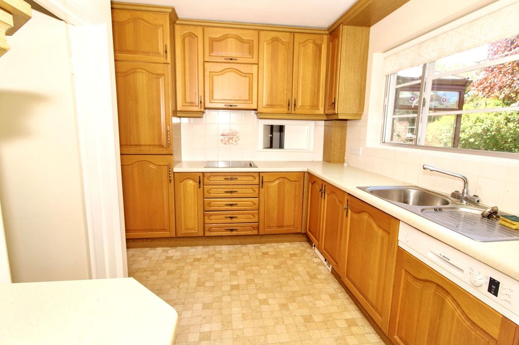 Property photo 2 of 26