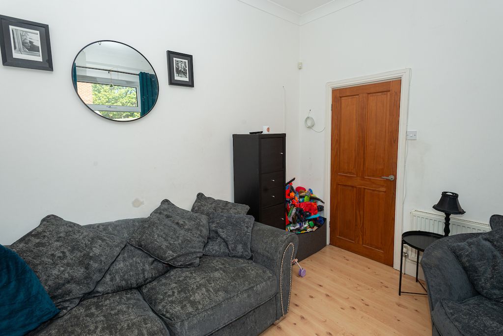 Property photo 3 of 57