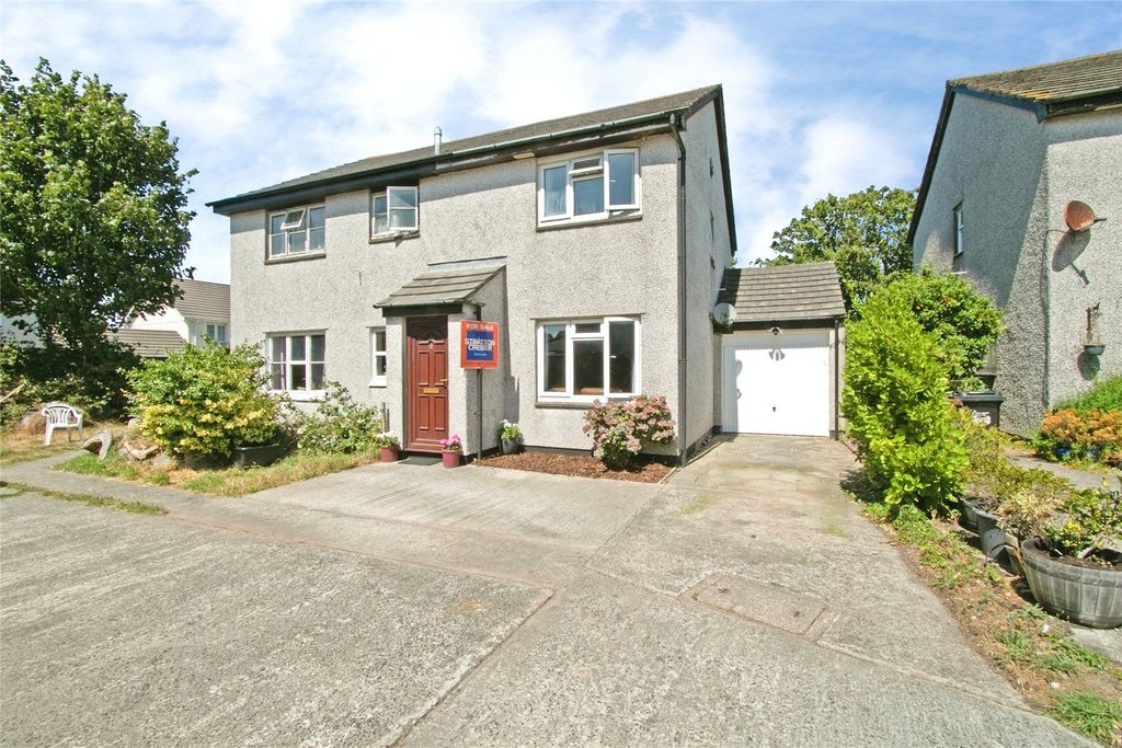 Property photo 1 of 12 Front