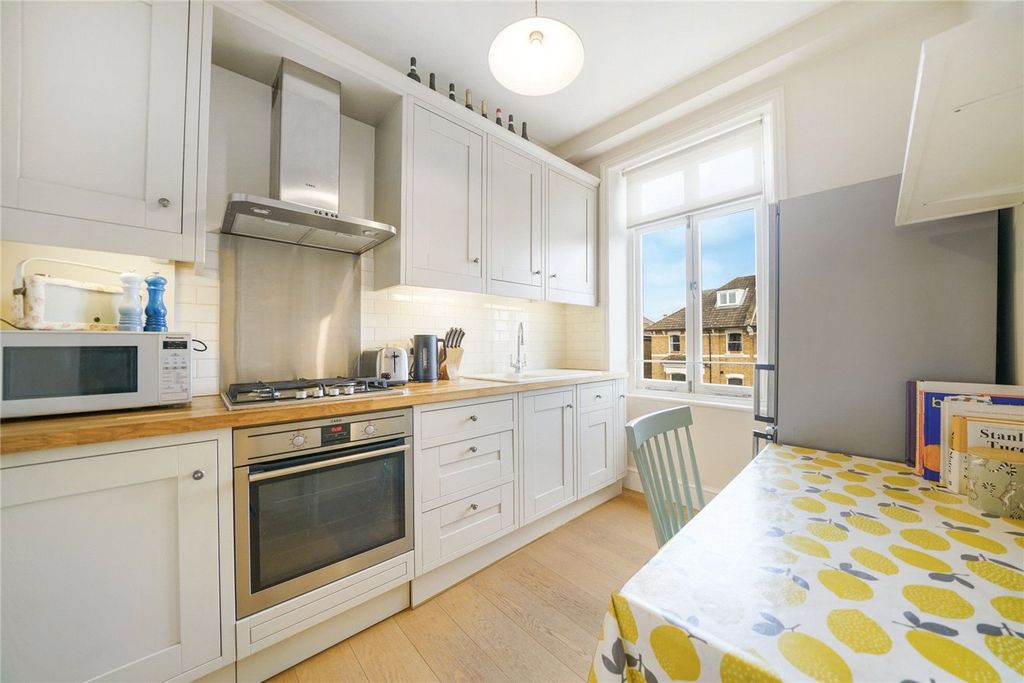 Property photo 2 of 15 Picture No. 05