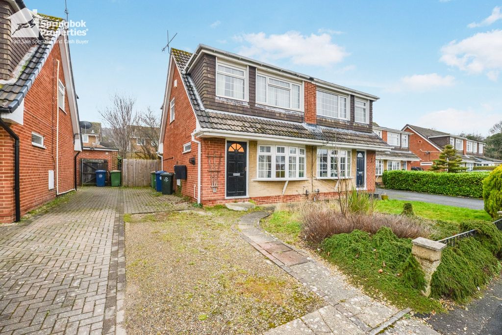 Property photo 1 of 17 Front View