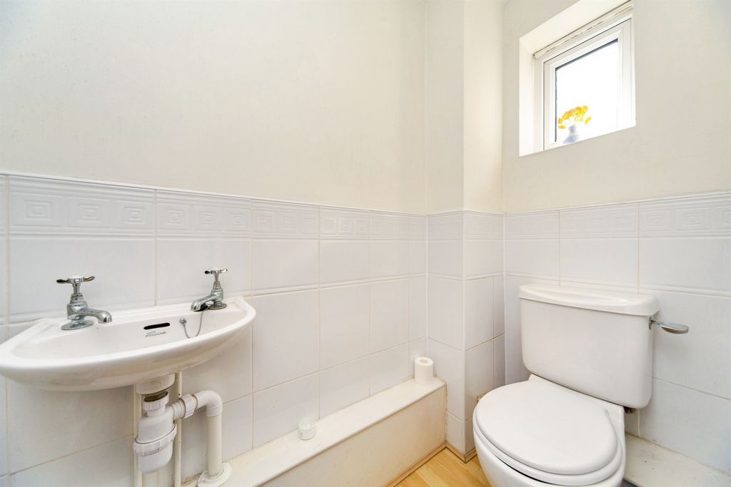 Property photo 3 of 20