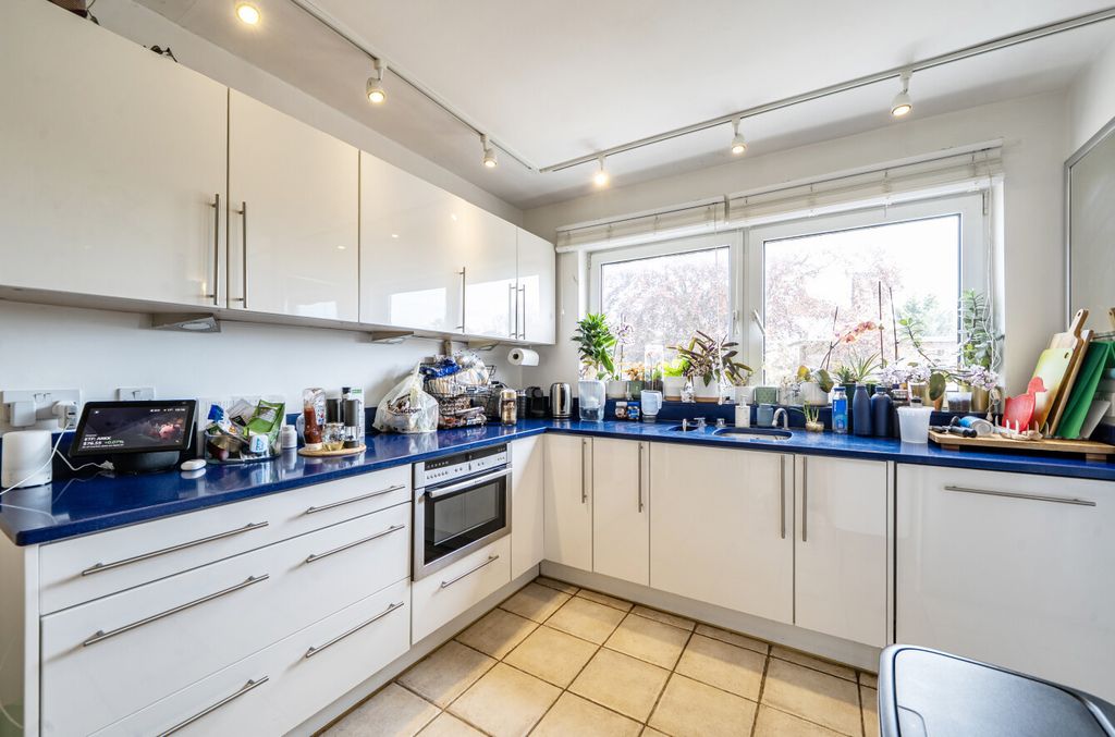 Property photo 3 of 20 1452795-9-69F22c2...
