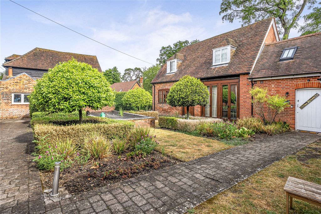 Property photo 2 of 16 Picture No. 14