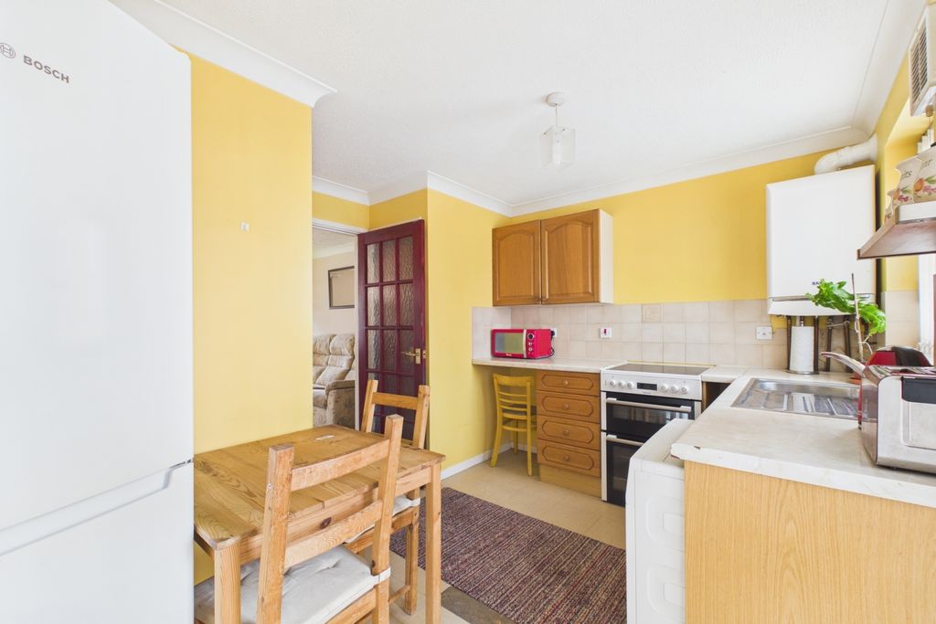 Property photo 3 of 8 Kitchen Diner