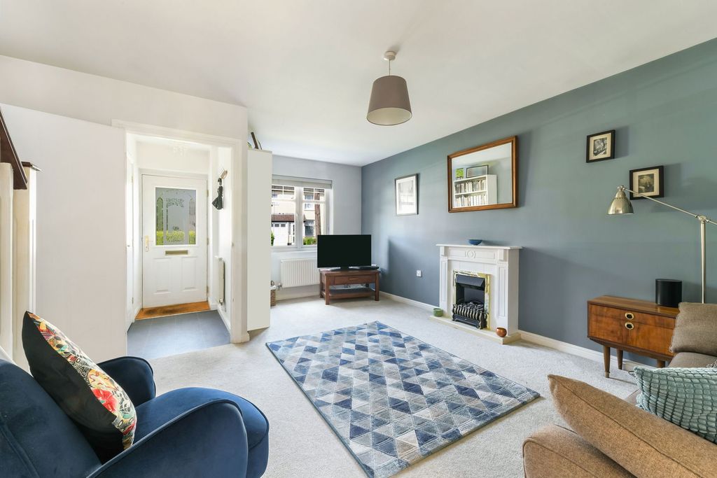 Property photo 2 of 17