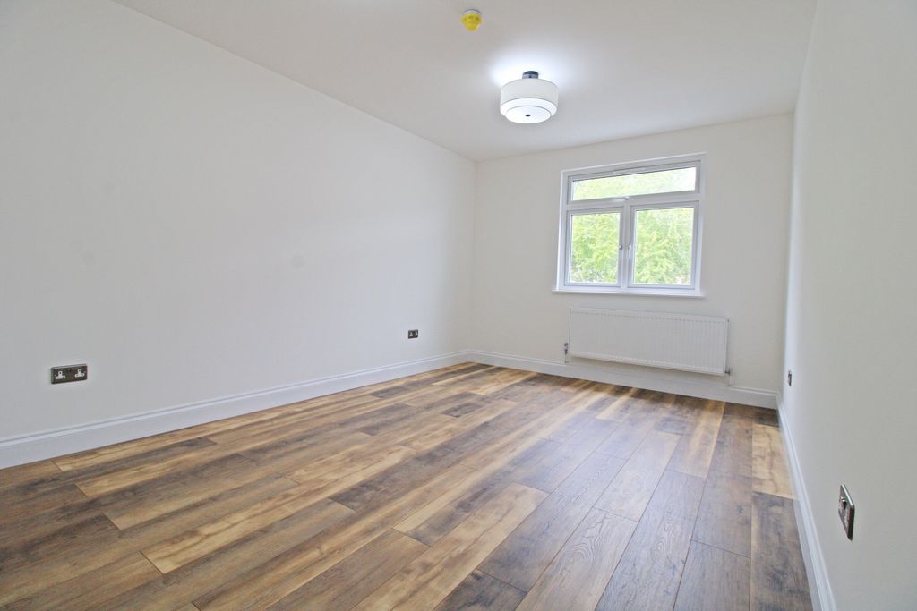 Property photo 2 of 6 Img_8733