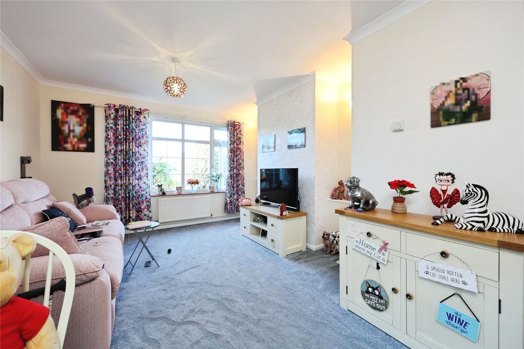 Property photo 3 of 14 Picture No. 10