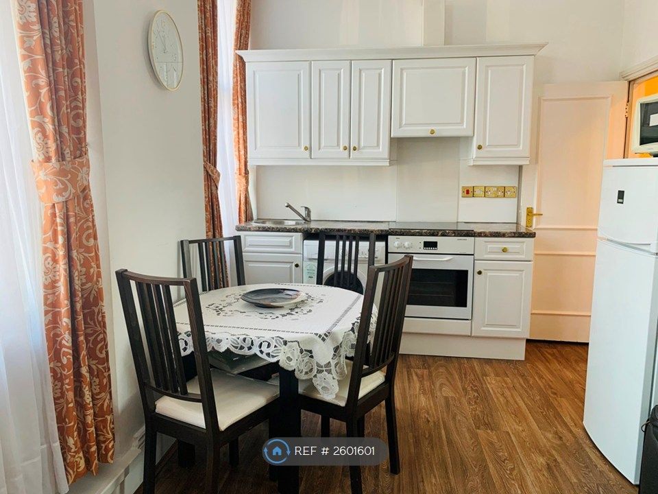 Property photo 2 of 13 Kitchen