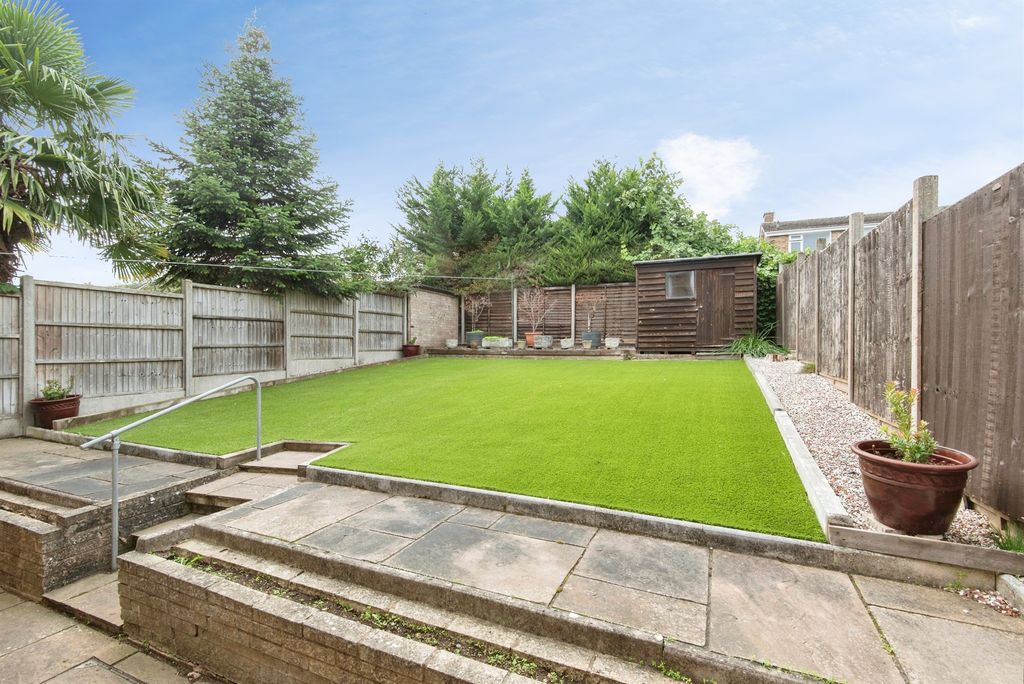 Property photo 2 of 19