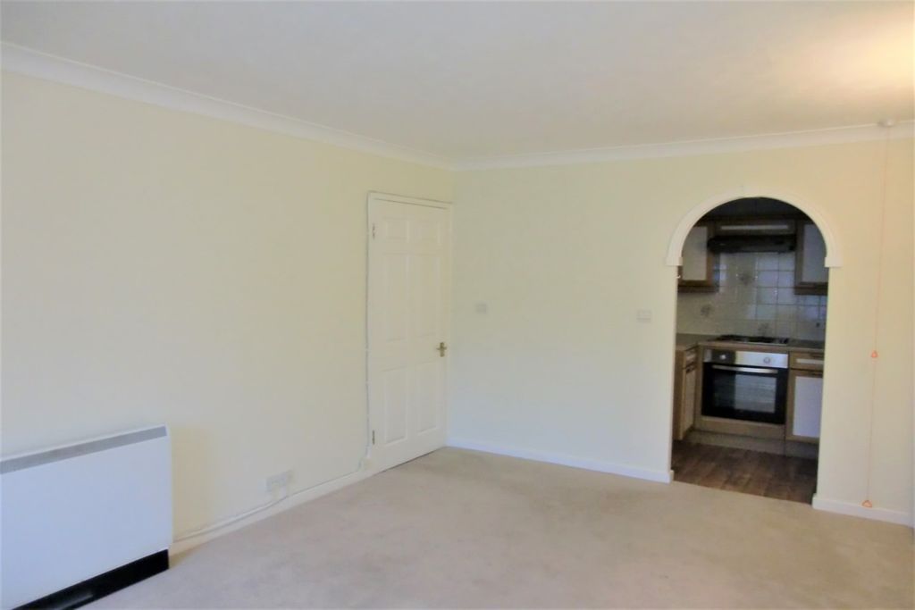 Property photo 3 of 13