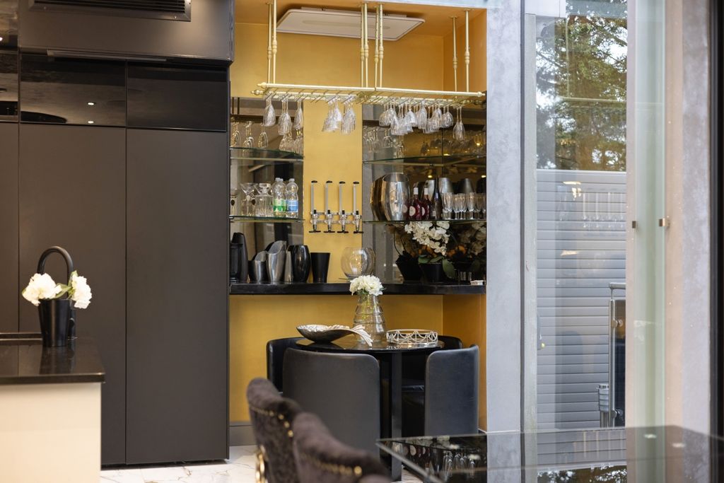 Additional image 17 of 5 bed detached house to rentWaggon Road, Barnet EN4