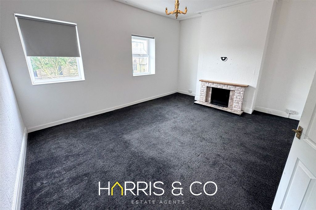 Property photo 2 of 12 Picture No. 02