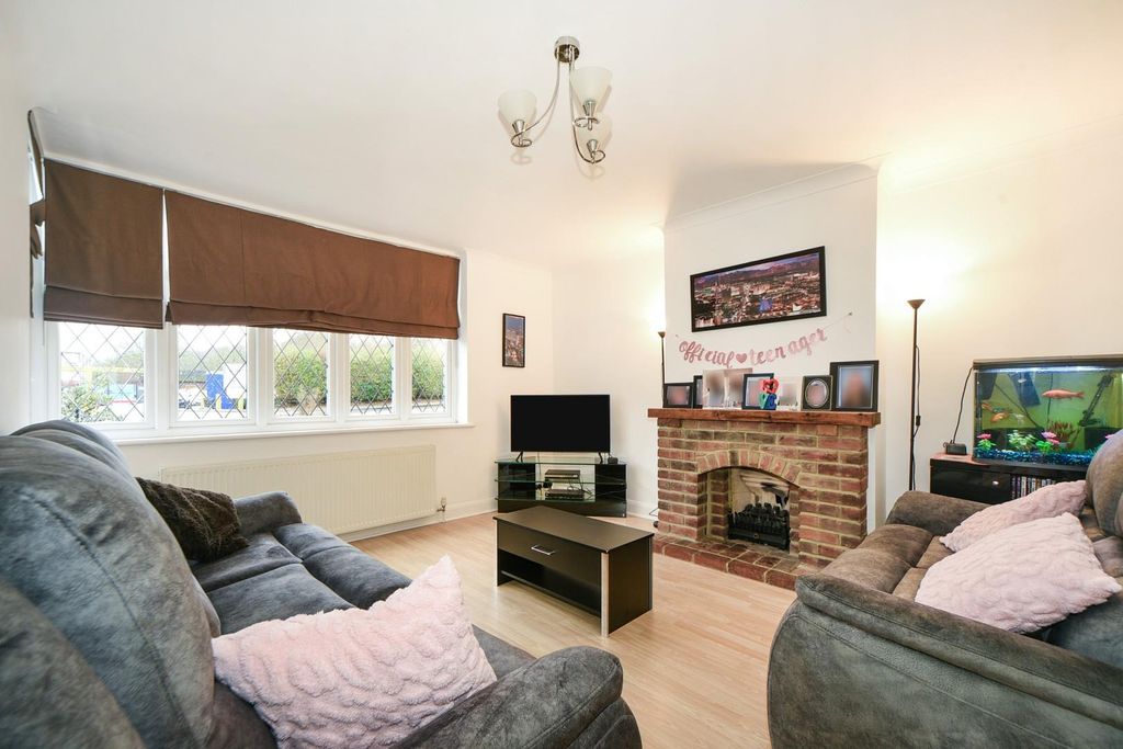 Property photo 2 of 31 Dsc_1342 Copy.Jpg