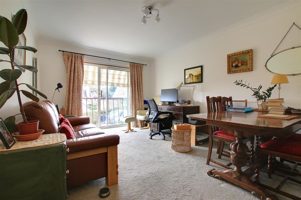 Property photo 2 of 12 Img_3398-Img_3400.Jpg
