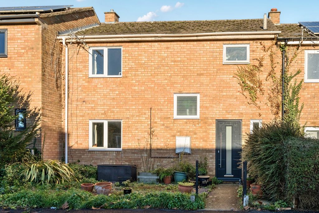 Property photo 2 of 11 1383891-2-69258F0Ec37Ac