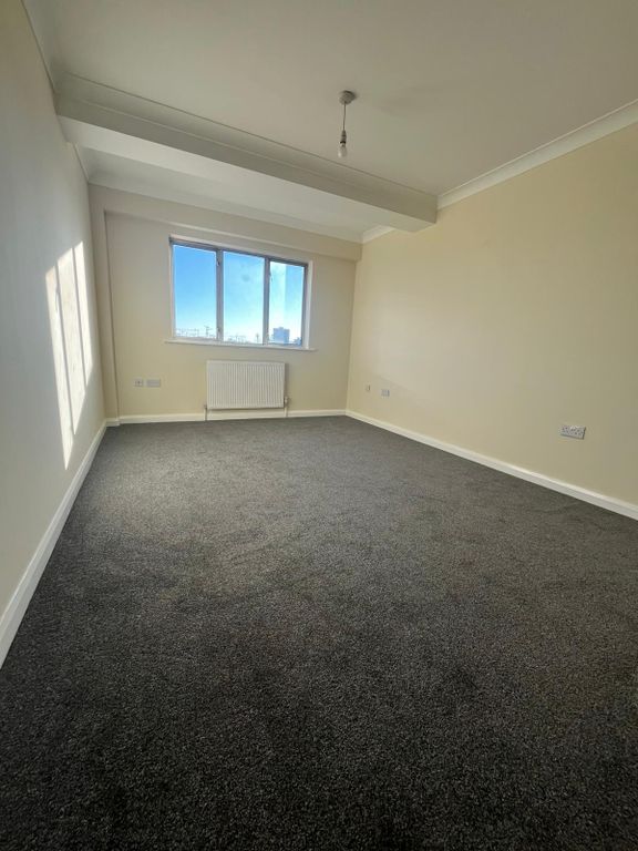 Property photo 2 of 6 Gallery