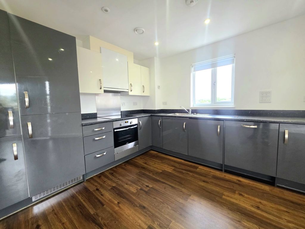 Property photo 2 of 8 1