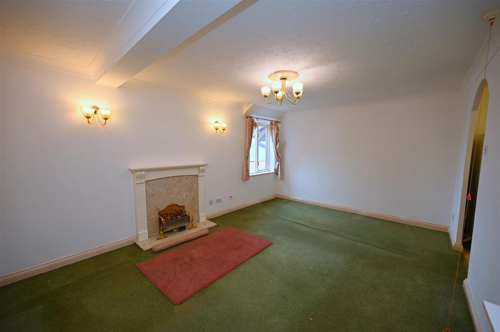 Property photo 3 of 14 Lounge.Jpg