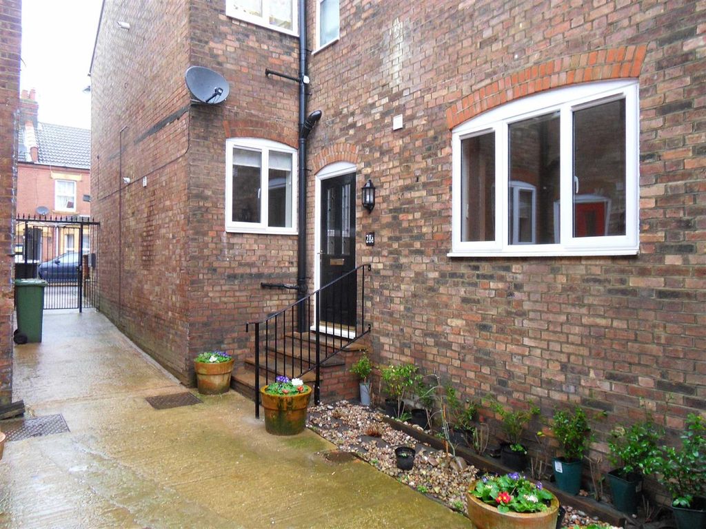 Property photo 1 of 6 Front