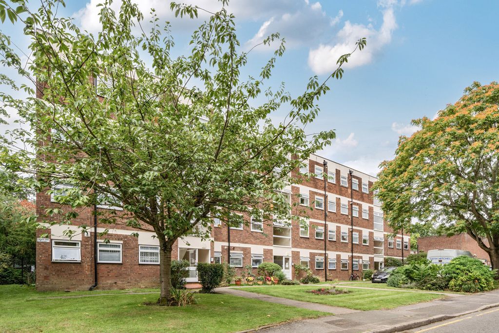 Property photo 1 of 14 1329887-15-688c9c...