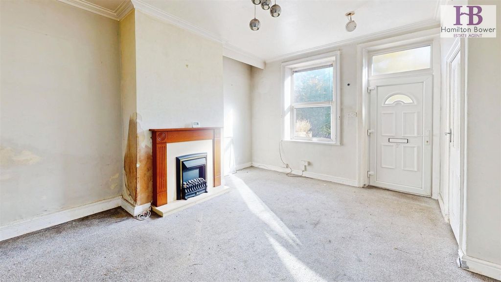 Property photo 2 of 7 c4E3Abb0-9-Ovenden-Road-Terrace-10072025_104253.Jp