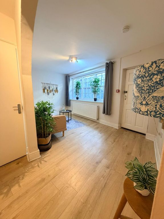 Property photo 3 of 8 Photo 2