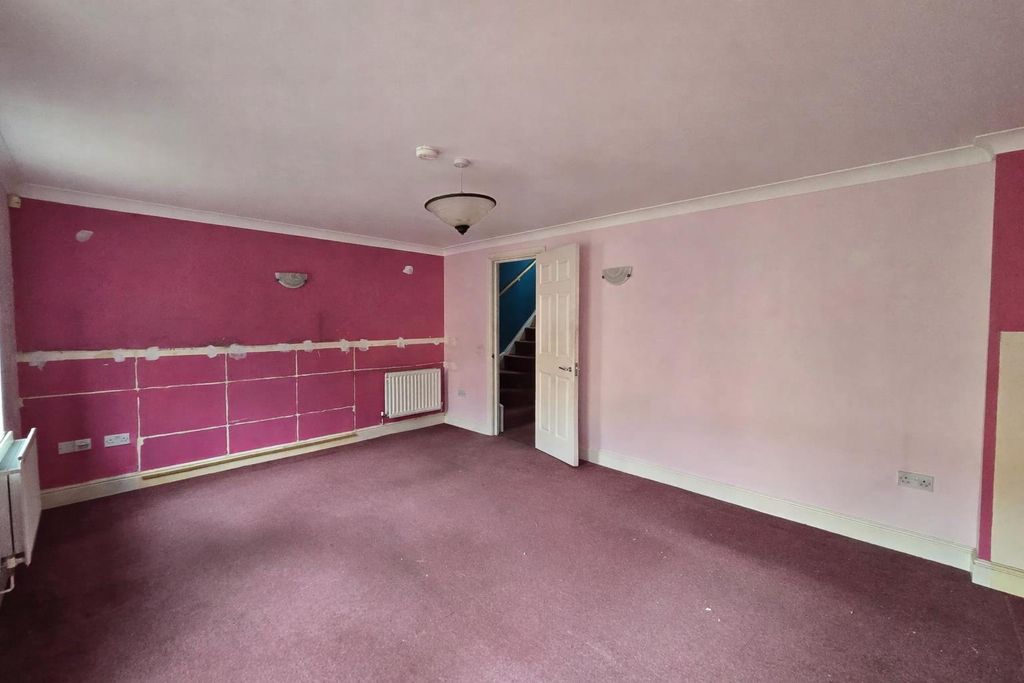 Property photo 3 of 8 Chatgpt Image Feb 20, 2026, 11_39_11 Am.Png