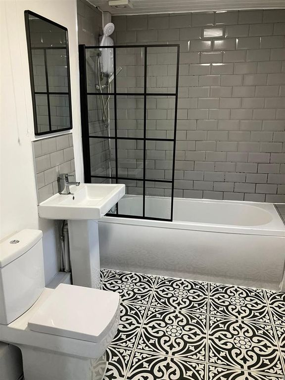 Property photo 2 of 4 Bathroom