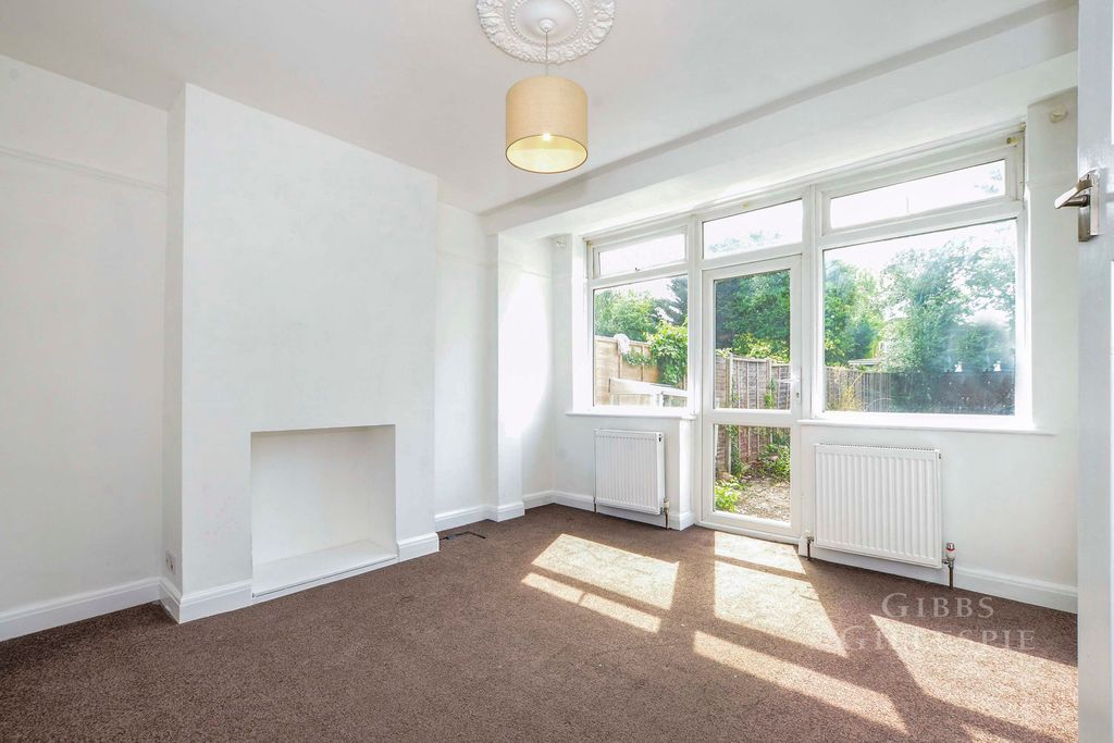 Property photo 2 of 13 Pbox-Img.Jpg