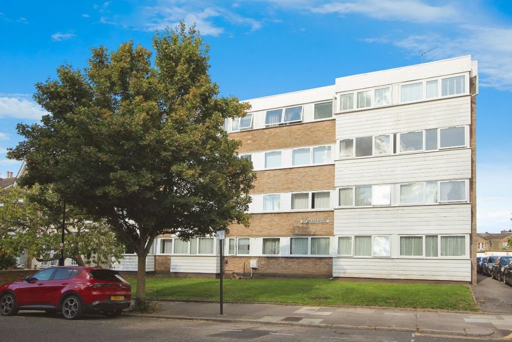 Property photo 3 of 11