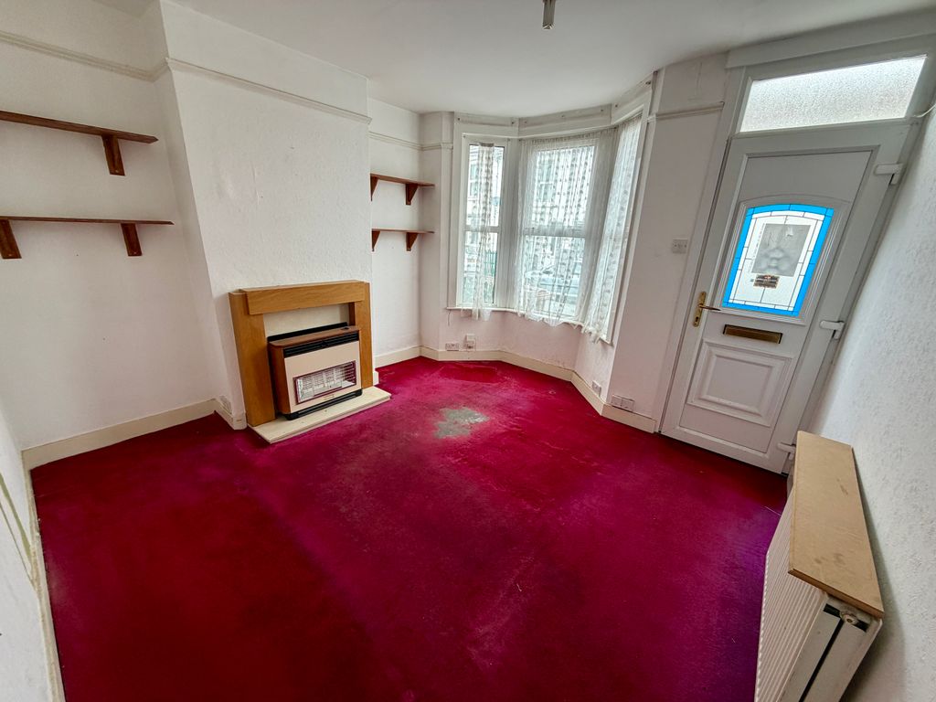 Property photo 2 of 9