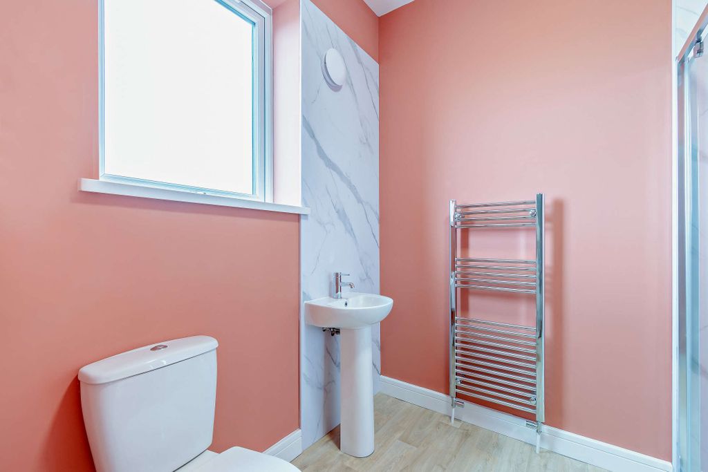 Property photo 3 of 24 Bedroom 3 Ensuite