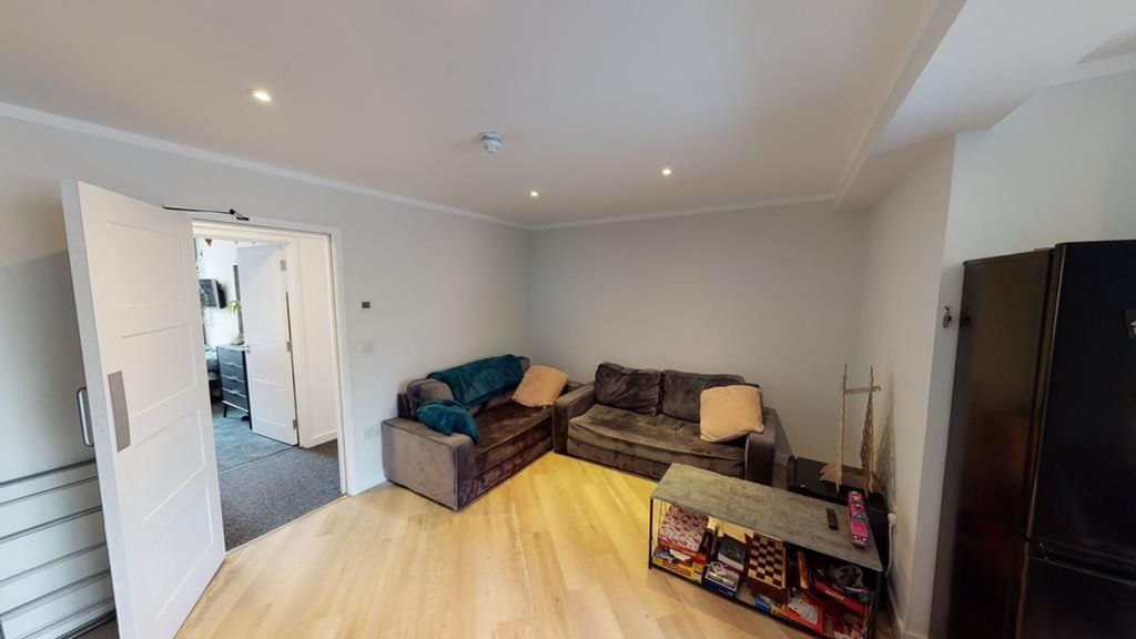 Property photo 3 of 9 A Bright And Inviting Living Room, Perfect For Soc...