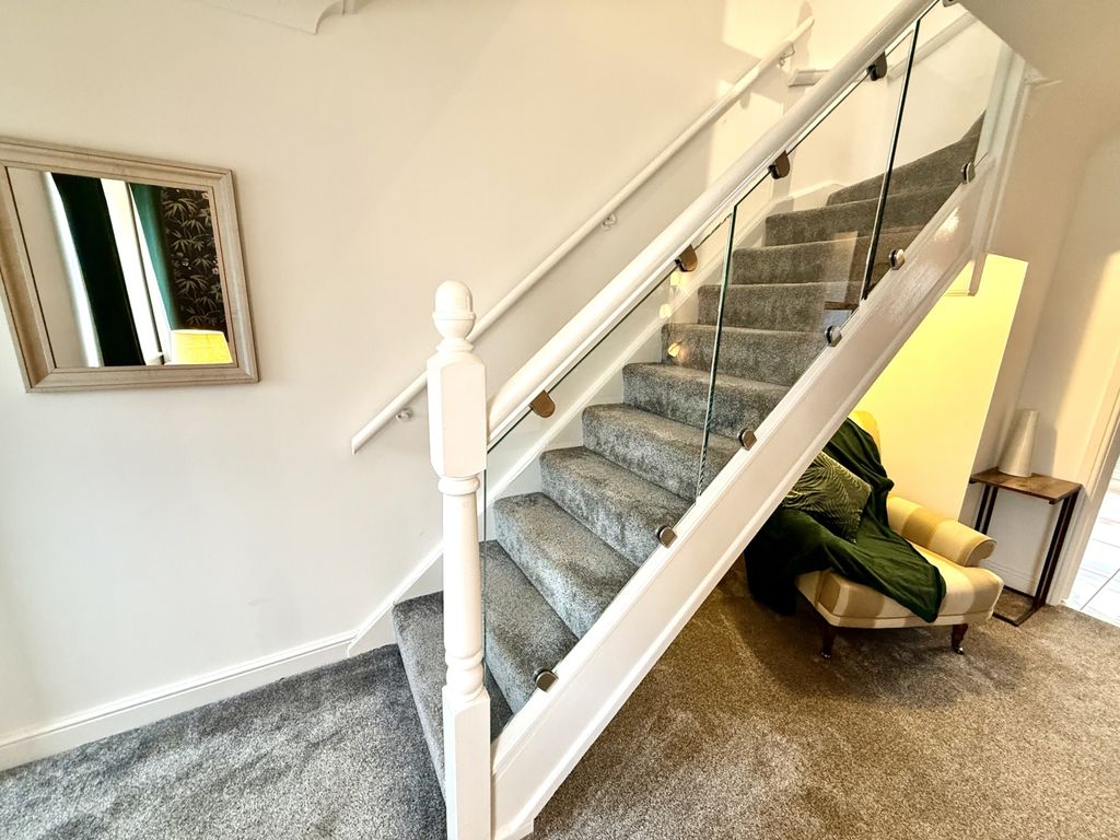 Property photo 3 of 11 Img_0540