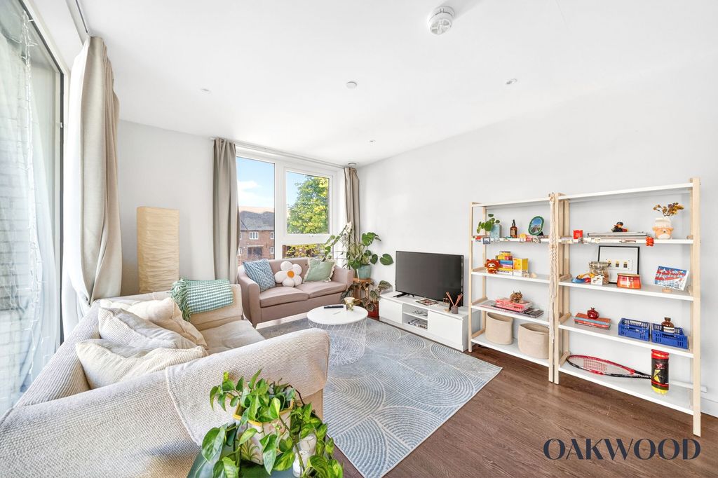 Property photo 2 of 24