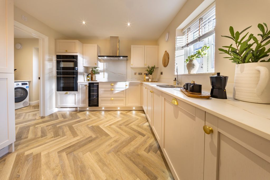 Property photo 2 of 19 Shot25