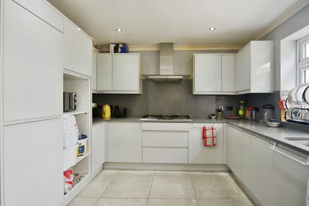 Property photo 2 of 16 Pbox-Img.Jpg