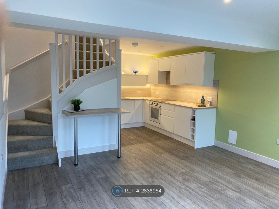 Property photo 2 of 10 Kitchen/Living Room