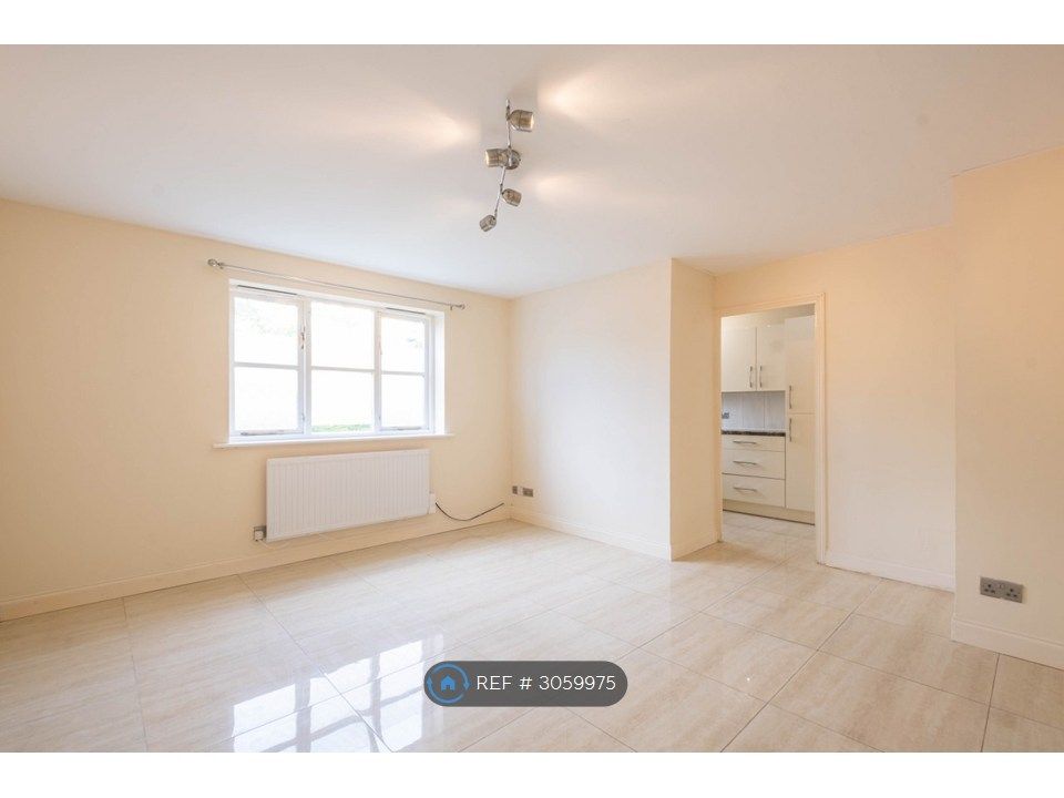 Property photo 2 of 26