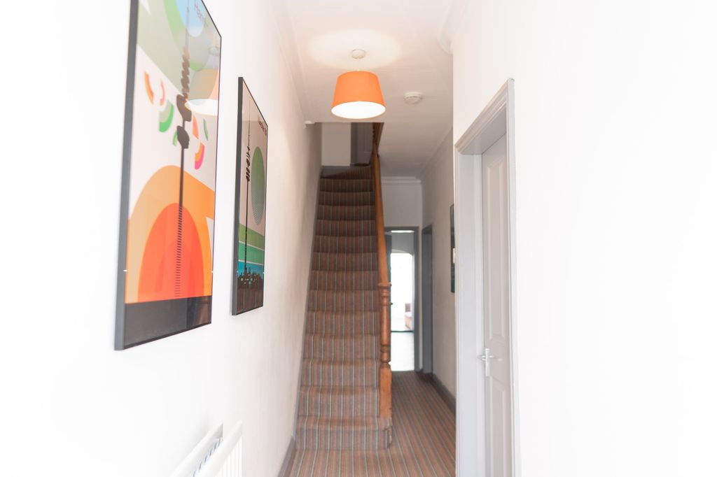 Property photo 3 of 13 Entrance Hall