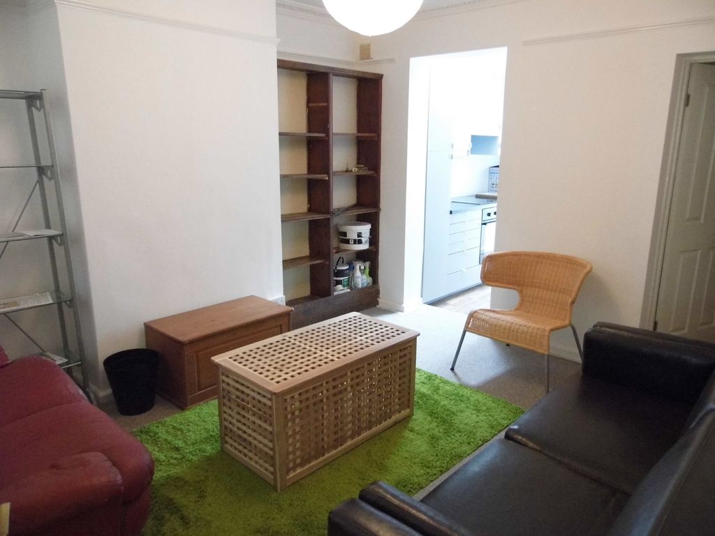 Property photo 2 of 13 Photo 02