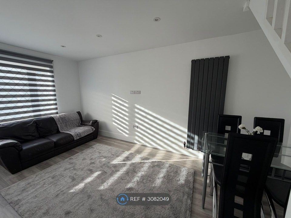 Property photo 1 of 34