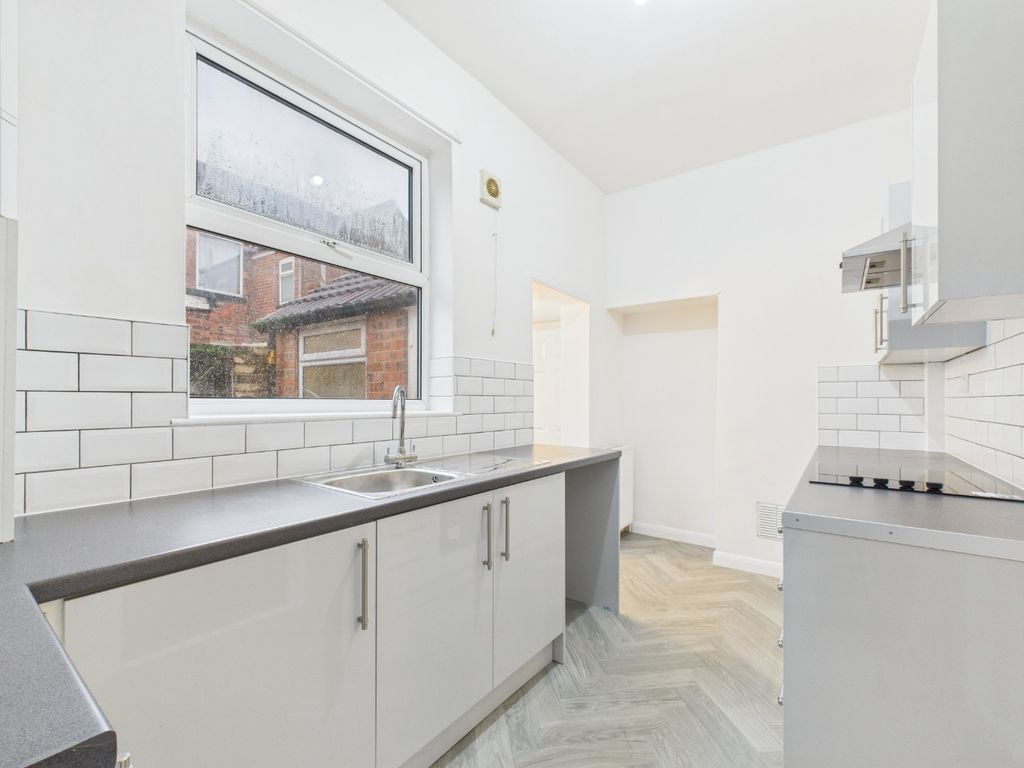 Property photo 3 of 8 4411296